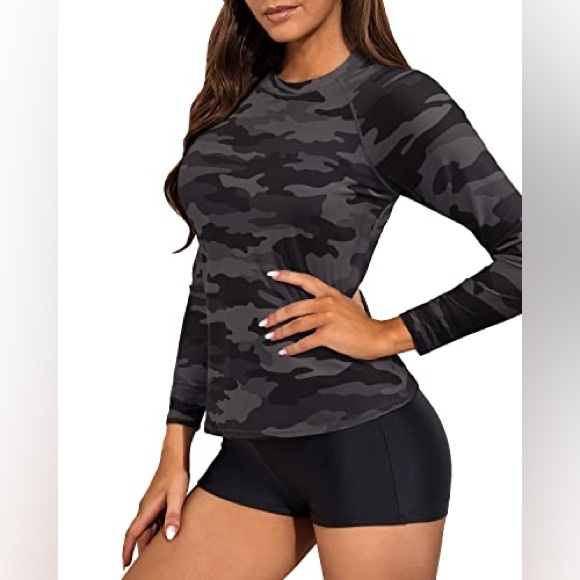 Women's Long Sleeve 2 Piece Rash Guard Boyshort Swimsuit Set-Black Camouflage - Picture 3 of 7
